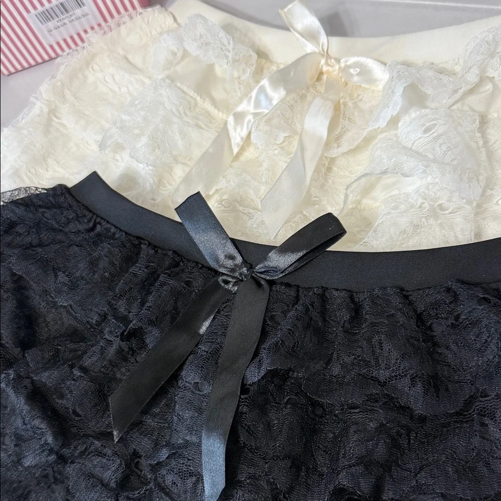 Black and White Lace Shorts Set - Picture 2 of 2